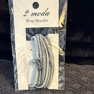 Moda Silver Wrap Bracelet